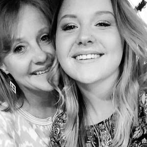 Meet your Posher, Denise